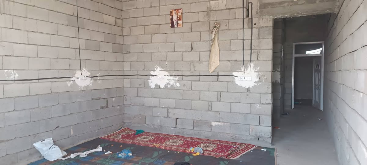 سلام عليكم بيت 100متر للبيع زراعي حي الصياده كامل خدمات فقط يحتاج بس تبياض 25وبيه مجال الاستفسار ***********واتس اتصال

