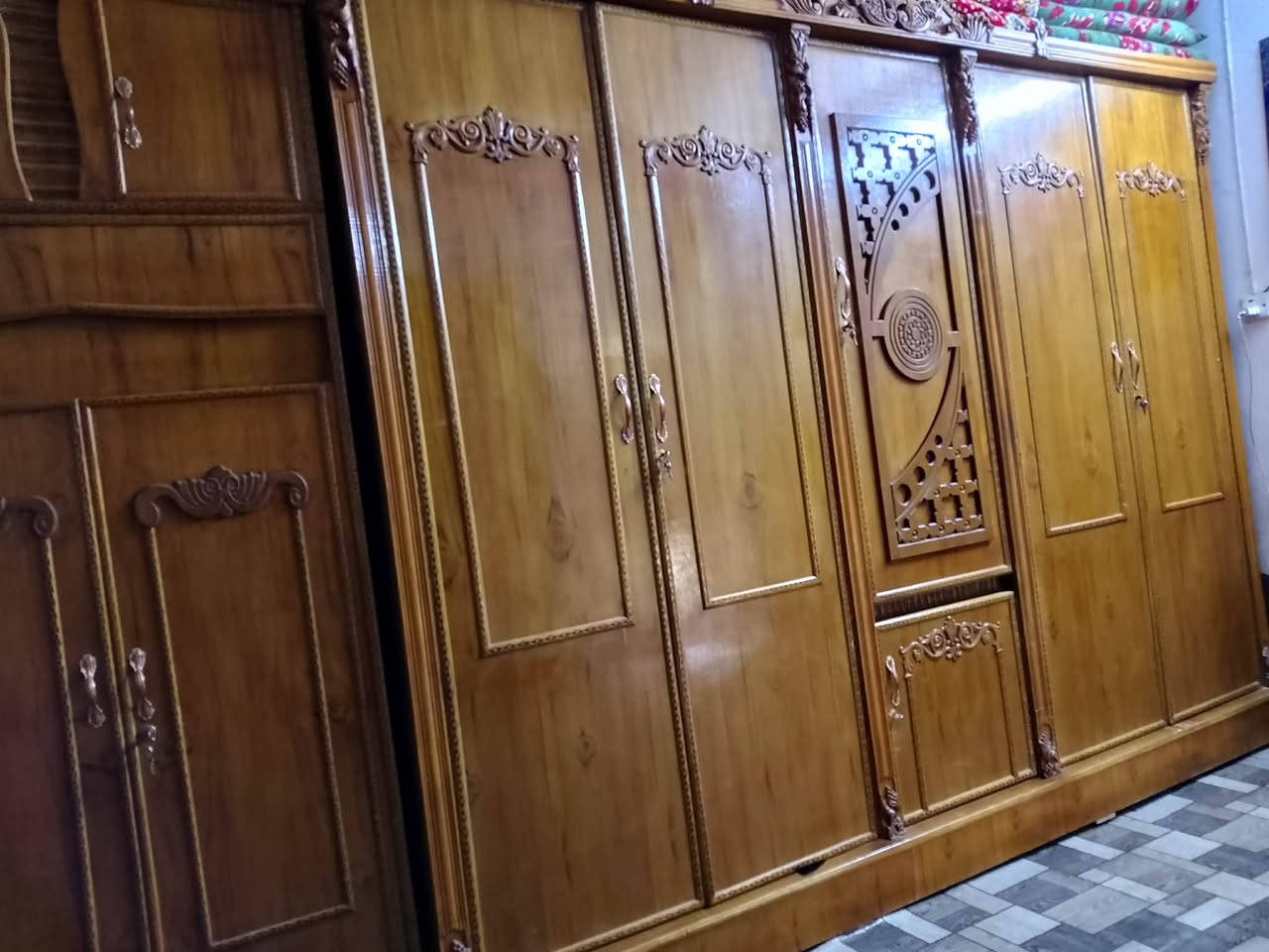 غرفه تسكام للبيع نضيفه مو سوقيه عاليه وضخمه مكانها الحمزه الشرقي السعر خاص


**إذا كنت صاحب هذا الإعلان وتريد حذفه لأي سبب، رجاءا أرسل رسالة إلى الدعم الفني**