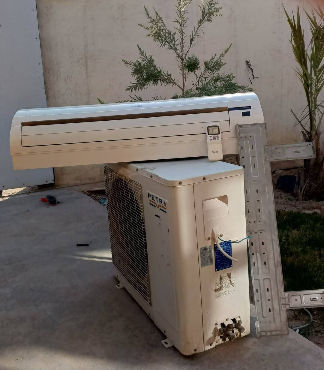 السلام عليكم للبيع سبلت 2 طن بيتل اردني وليس صيني الله شاهد بي تبريد ثلج وبالعافيه على الياخذه غاز مقفول نقصه فقط واير وبواري  وخرزه وحده السعر 400
السلام عليكم للبيع سبلت 2 طن بيتل اردني وليس صيني الله شاهد بي تبريد ثلج وبالعافيه على الياخذه غاز مقفول نقصه فقط واير وبواري  وخرزه وحده السعر 400 
للأتصال ***********
