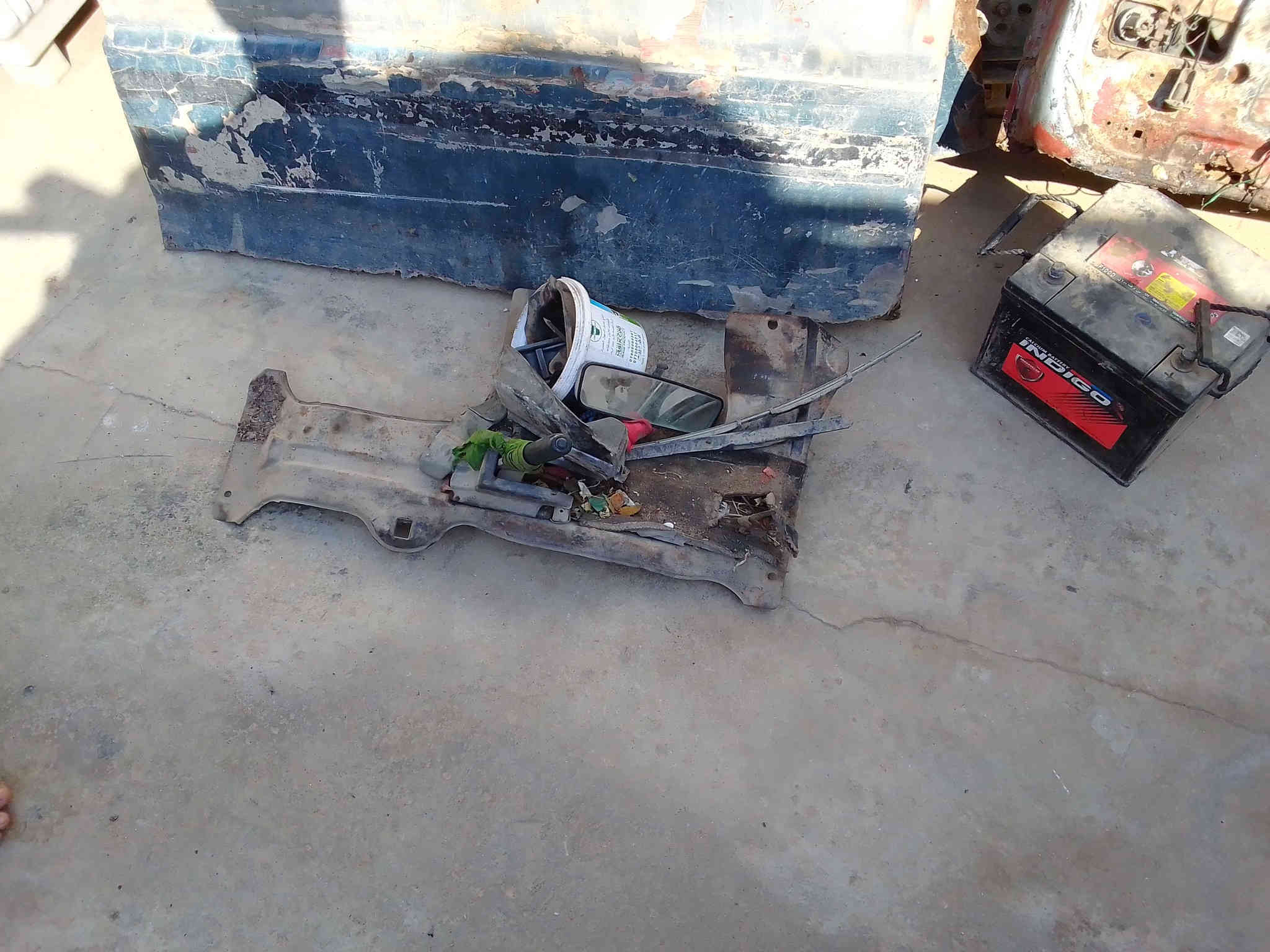 السلام عليكم غراض كيا بستا للبيع بسعر مناسب مكاني كربلاء القادسيه ***********
