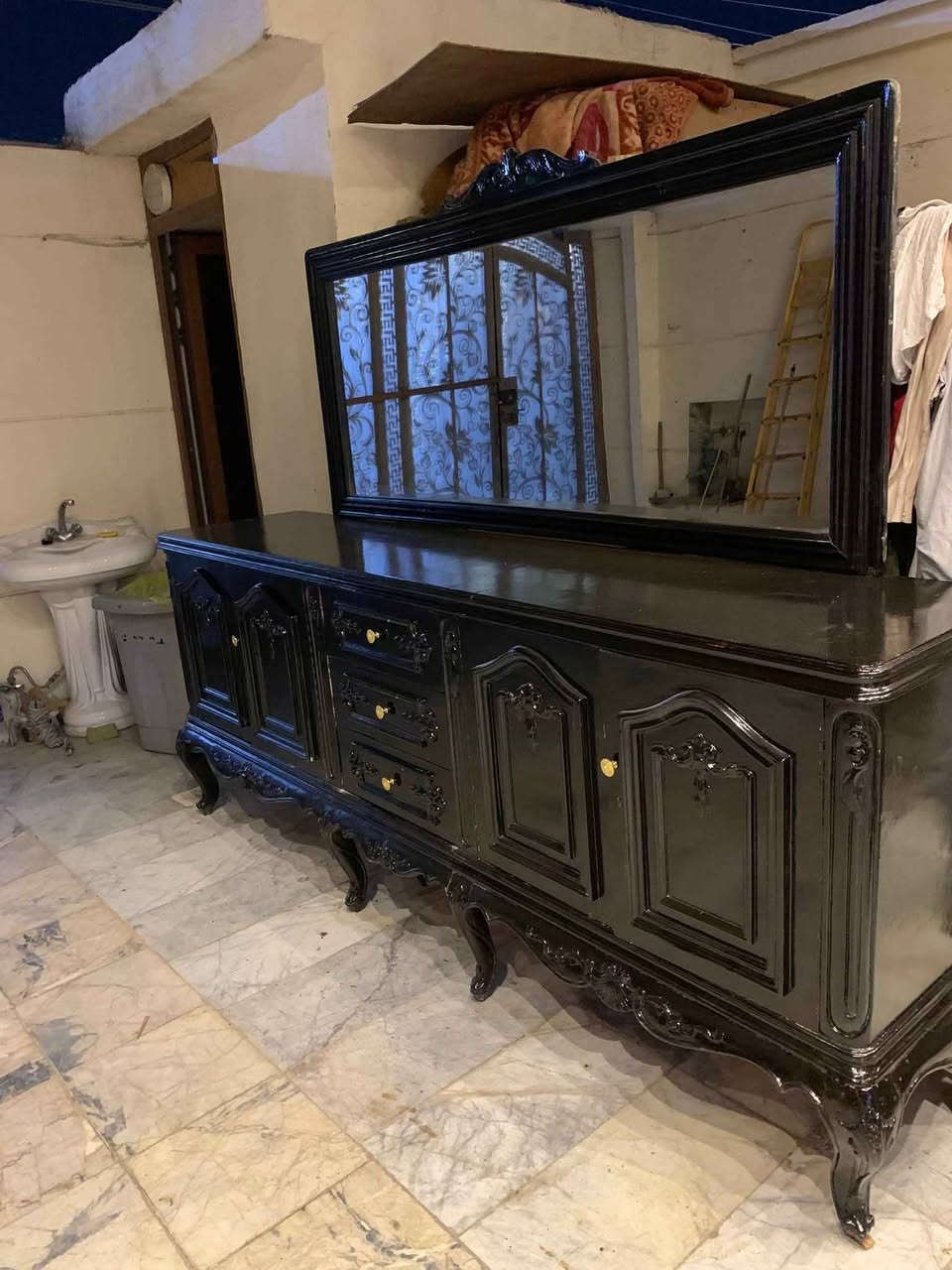 السلام عليكم تخم زان مصري دمياطي10مقاعد ويا فاترينا صاج عراقي تسكام للاستفسار*********** البياع حي التراث بغداد, العراق
