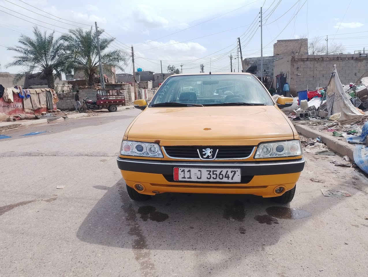 سلام عليكم بيجو لميس 2015سياره بيه بخشم جاملغ  بارد وبين باب سايق وجاملغ بارد سياره خير من الله مصفره هيئه وغرمات وهزه جديده بيه واتساب ***********بغداد حي اور
