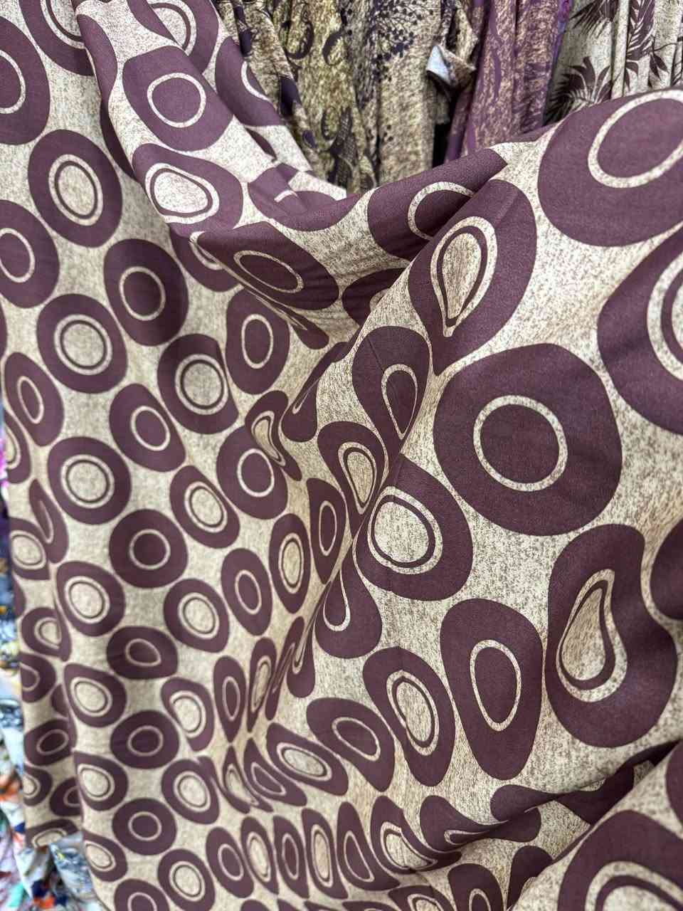 كشمير ايطالي صاجي قطني
نوعية اصلي نقشات مميزه 

سعر القطعه مترين ونص ب 7.000 فقط
توصيل جميع المحافضات 5.000


**إذا كنت صاحب هذا الإعلان وتريد حذفه لأي سبب، رجاءا أرسل رسالة إلى الدعم الفني**