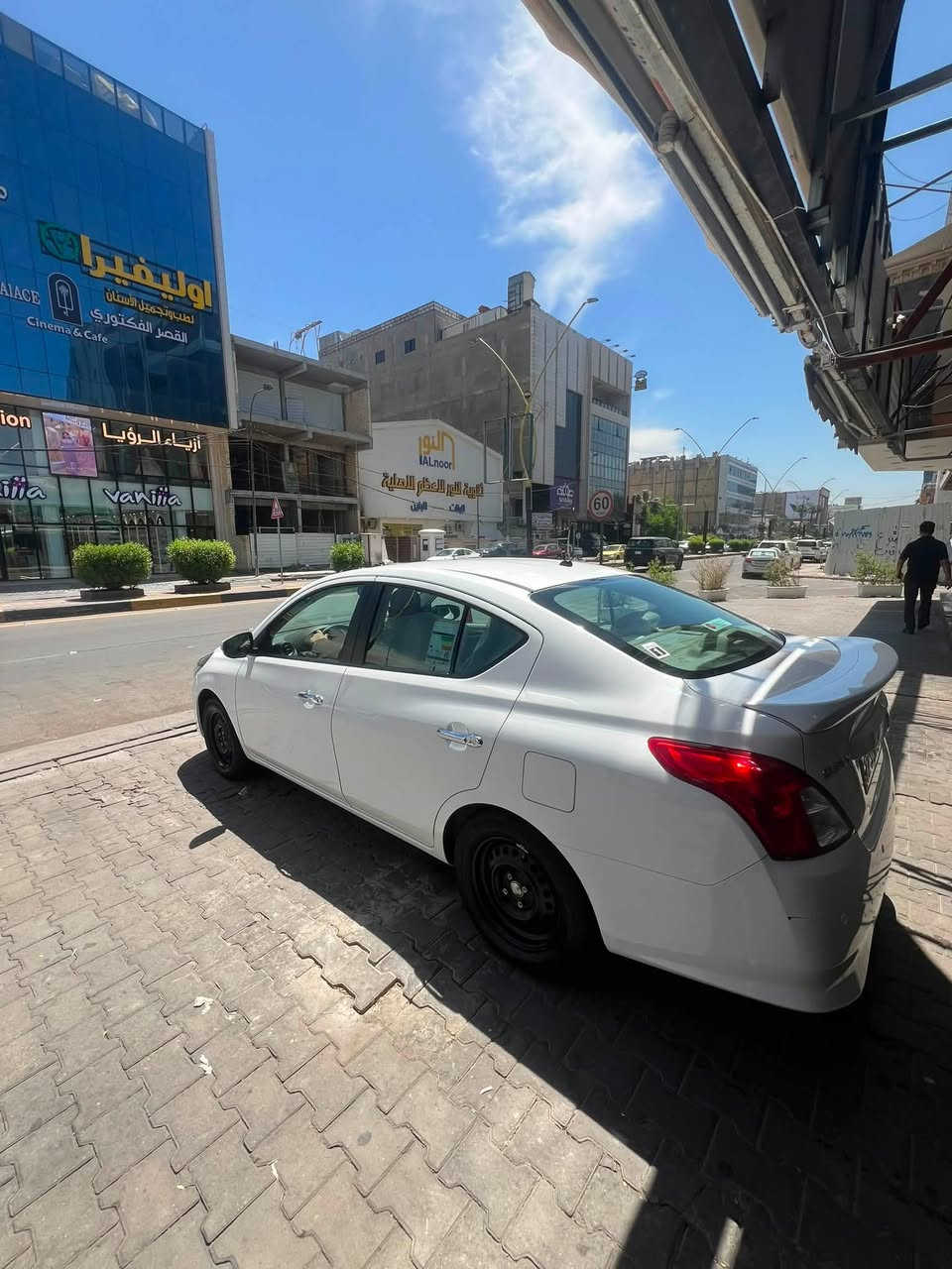 بسم الله الرحمن الرحيم
نيسان صني 
مديل 2025 
السياره ماشيه 28 زيرو
باب نيكل 
جام كهرباء 
اشاير بل مري 
تحكمات بل مري 
قطعتين تبريد خلفي 
شاشه وسط بلوتوث
حساسات خلفيه 
كامره خلفيه 
السياره كامله مكمله مناقصه شي 
رقم التلفون ***********
شرط تحويل او وكاله ثاني يوم بسمك
مكاني بغداد
