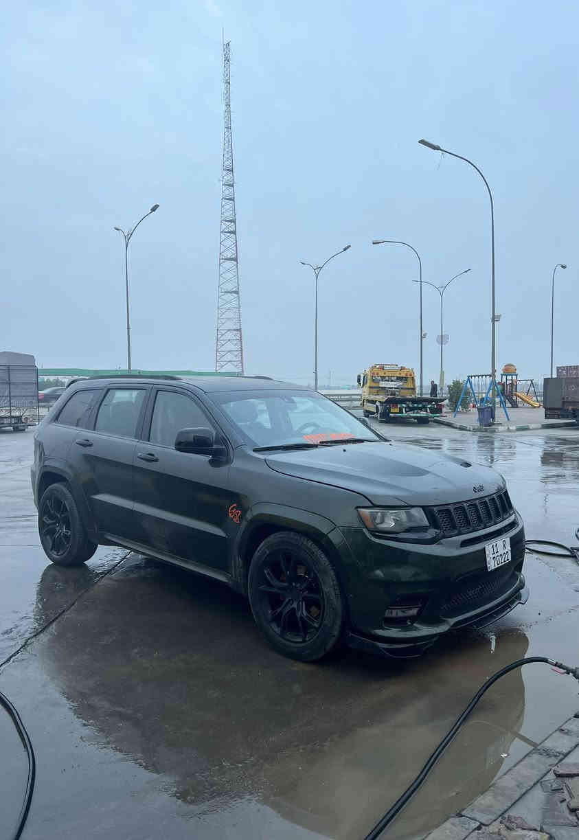 سلام وعليكم
للبيع جيب كراند شيروكي 2011
محرك v8 5700 
عليها منظومه غاز
بنوراما 
حساسات خلفيه 
السياره محدثه كت srt دعاميه اماميه خلفيه ويل srt بنيد لايتات 
رقم بغداد هزه جديده رقمه حلو تحويل 
السياره مصبوغه عام
لغد شاصي كص كفاله من ذن
السعر 135 وبيها مجال
***********
