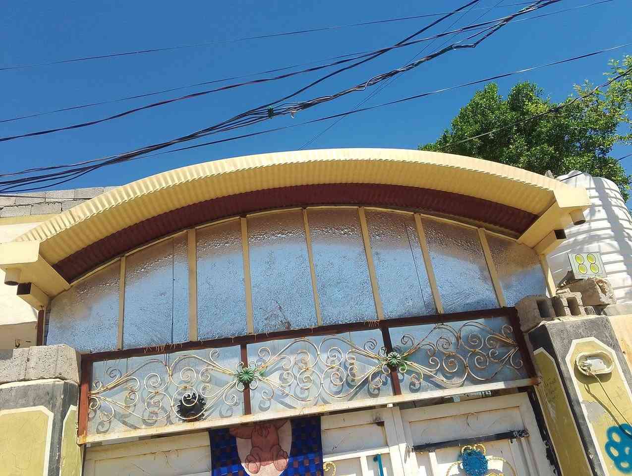 سقيفه للبيع الطول 7امتار والعرض 4امتار السقيفه جديده سعره 600.قفل.. للاتصال ‏‪***********‬‏
