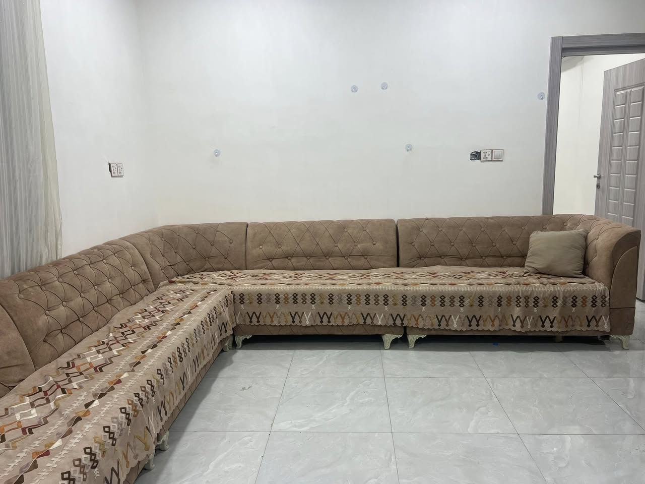 ديوان 10 مقاعد للبيع 225 وبي مجال


**إذا كنت صاحب هذا الإعلان وتريد حذفه لأي سبب، رجاءا أرسل رسالة إلى الدعم الفني**