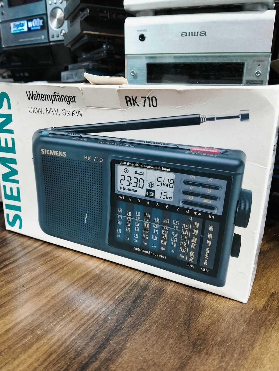 راديو سيمني الاماني
إنتاج المانيا تاريخ الصناعه 1992
جهاز جديد بالكارتون مع جميع الاوراق والكتلوك 
مع سماعة الأذن الاصليه وحافظة الجهاز الاصليه 
متعدد الموجات 10 موجات مع FM 
يعمل باتري قلم عدد 3 
يوجد فديو بالمنشور يوضح التشغيل 
للحجز المراسله على الخاص


**إذا كنت صاحب هذا الإعلان وتريد حذفه لأي سبب، رجاءا أرسل رسالة إلى الدعم الفني**