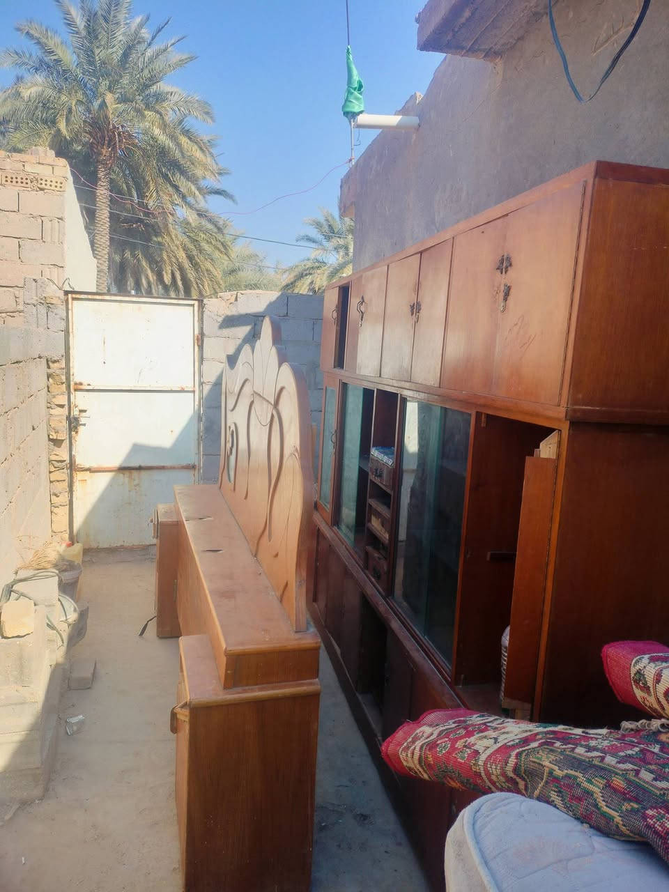 للبيع***********
