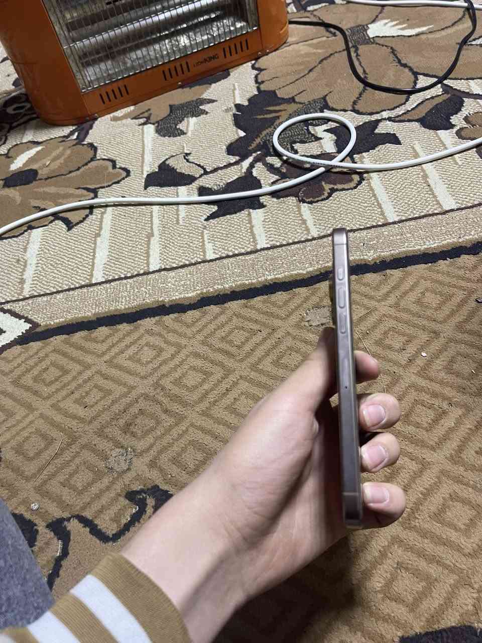 السلام عليكم
آيفون 16برو ماكس
بطاريه 100
مشحون 100
ذاكره 256
لون ذهبي
كامل ملحقات
السعر مليون 500الف
***********
