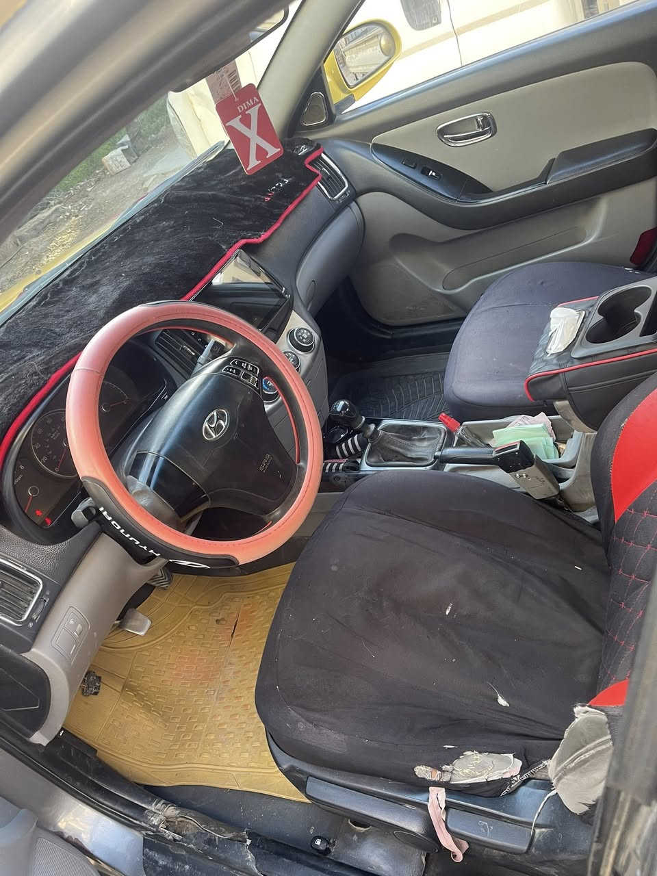 السلام عليكم تحياتي  للجميع. هونداي النترا. 2010  مكينة 2000 دوش  سيارة. كير عادي سيارة بيه بدايت تبخير. بس سيارة. جاهزة من كلشي الله شاهد. تخم تاير جديد صدر امامي خلفي جديد مذب عليه ربع ولله عدة تبخير. بسمي. تحويل ثاني يوم. السعر ٨٠.  او مراوس.  بمضلع ونطي فرق. المكان بغداد راشدية. رقمي ***********
