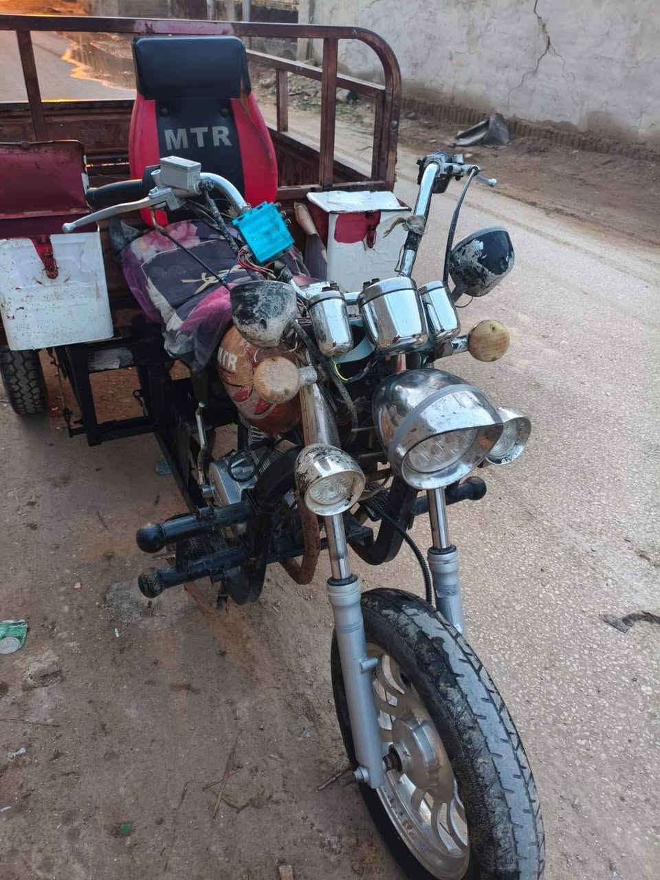 ستوته للبيع مكان نجف  الحريه موديل 2009 رايتها 1,300 وبيها مجال حق الجهه نداور ثاني يوم***********
