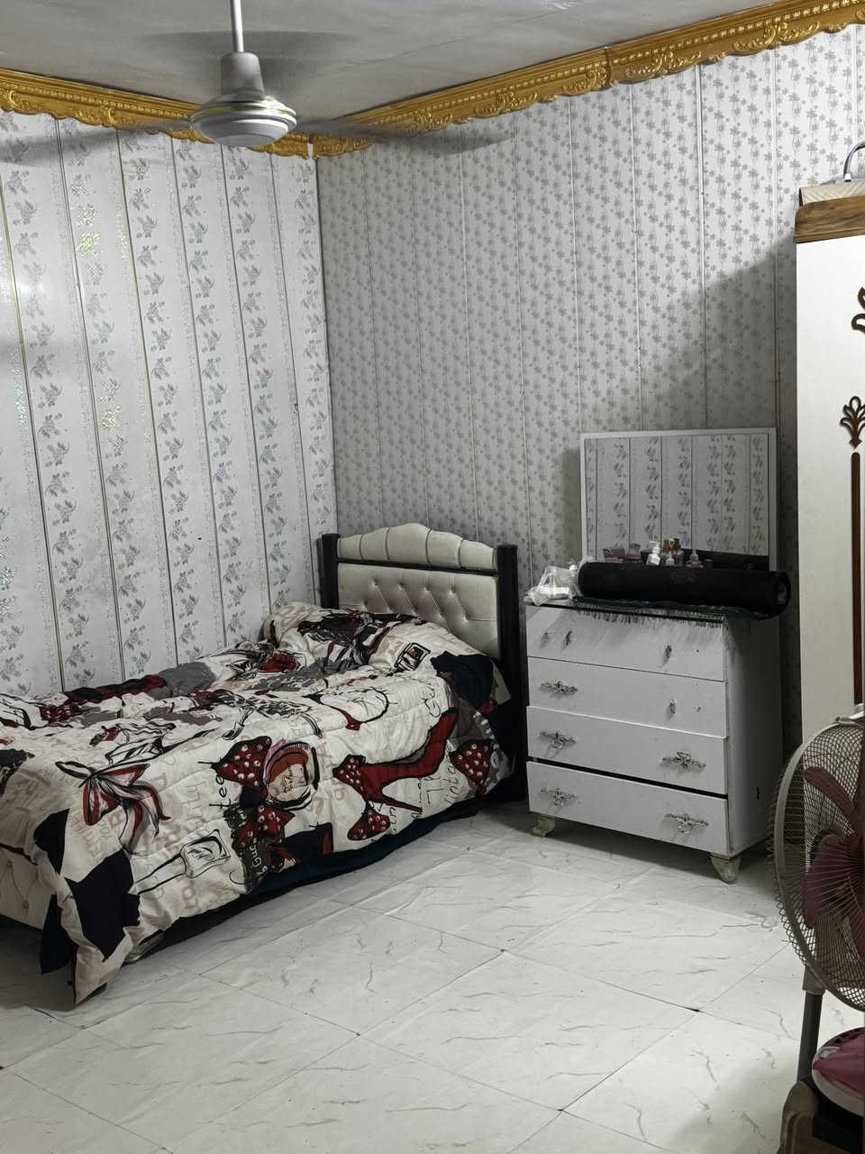 🏯🏯بيت للبيع 🏯🏯

الموقع 👇
جمهوري شارع أم حميد ثالث فرع طابقين عكاده 

المساحه //150متر 
الواجهة //10متر 

يحتوي على👇
أربع غرف وصالة مطبخ أستقبال حمامات 🛁 

للأستفسار على 
الأرقام الضاهره وأتساب ☎️

***********
***********

أو مراجعة مكتب محمد الغانمي جمهوري شارع السائدين مقابل ملعب الاتفاق الرياضي
