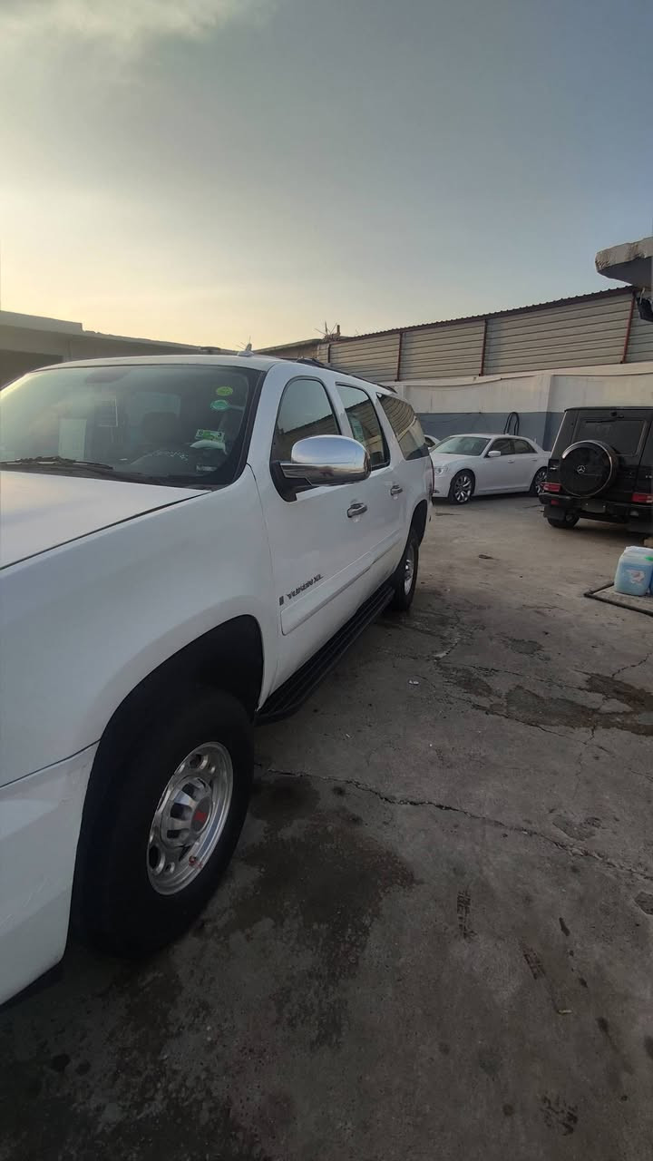 جمسي 2007 اصوليه بسمي جاملغ امامي بدون حادث شمباني مصبوغه ابيض سنويه ل 27 بصره اجره مصفره مرور وهيئه كير مكينه اكسل مكفولات 160 وبيهه مجال *********** مكاني بغداد او موصل
