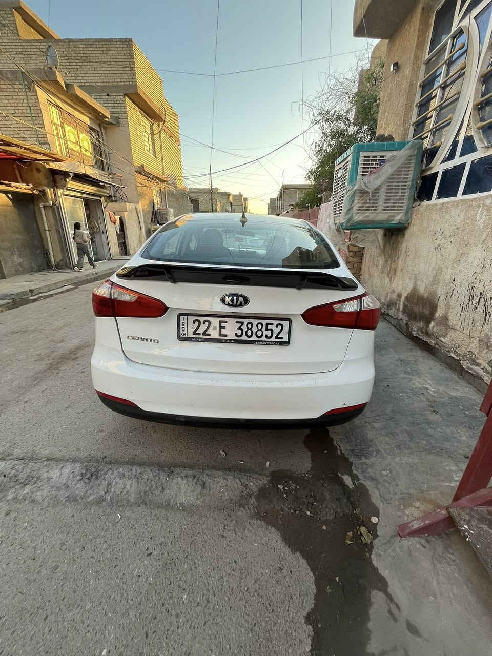 للبيع كيه سيراتو 14 خليجي محرك 1600 دوش مكاني بغداد شعله ***********سعرها 100 وبيها مجال قليل
