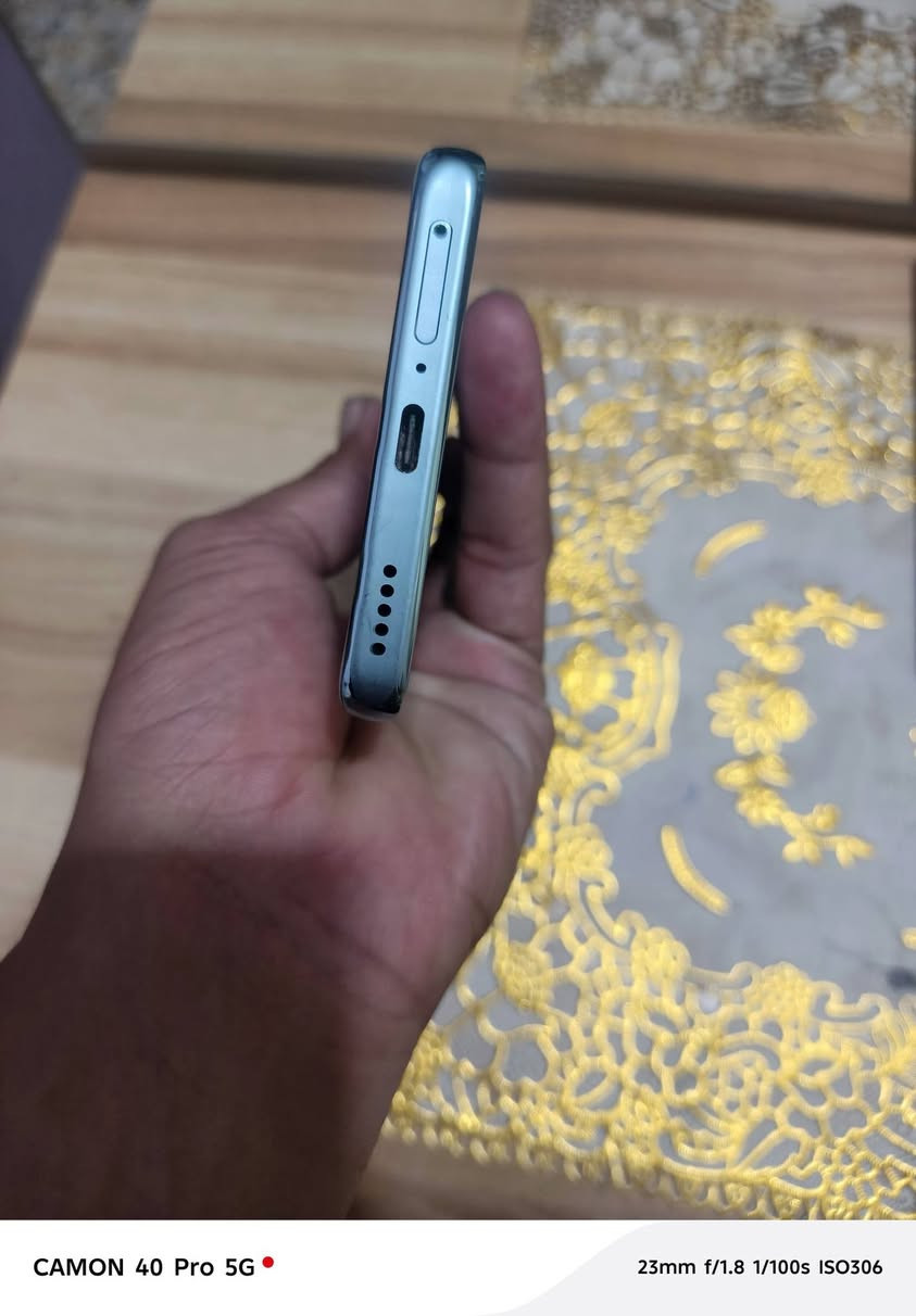 هونر اكس ٩ سي جهاز نضافه ١٠٠
ذاكرة ٢٥٦ عشوائية ١٢ على ١٢ 
بدون ملحقات مكان بغداد الامين الثانيه 
سعر ٣٠٠ وبي مجال قليل 
***********
