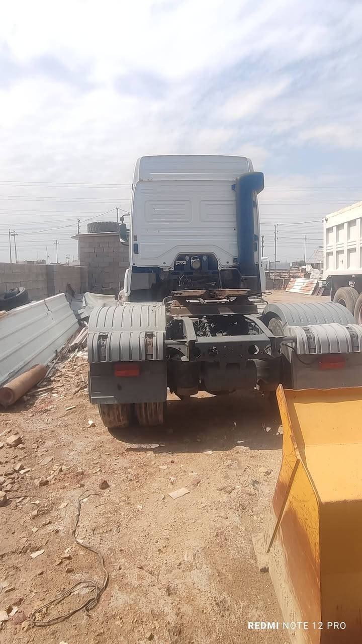 اكسور 2002 مسجله صهريج السعر 120 بس راس مكان السياره العماره ***********
