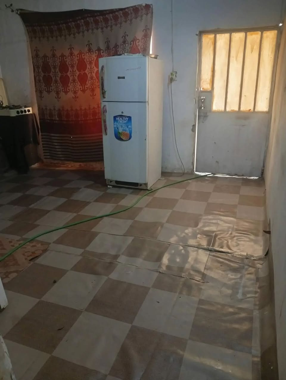 بيت للبيع طابو صرف مساحه 112م  دولان  بي غرفه وصالة  ومطبخ وصحيات لسعر 40 وبي مجال العنوان شارع 30خلف المستوصف قرب مدرسة المسره الأستفسار أتصل ***********#*********** 
*********** او مراسلة الصفحة
