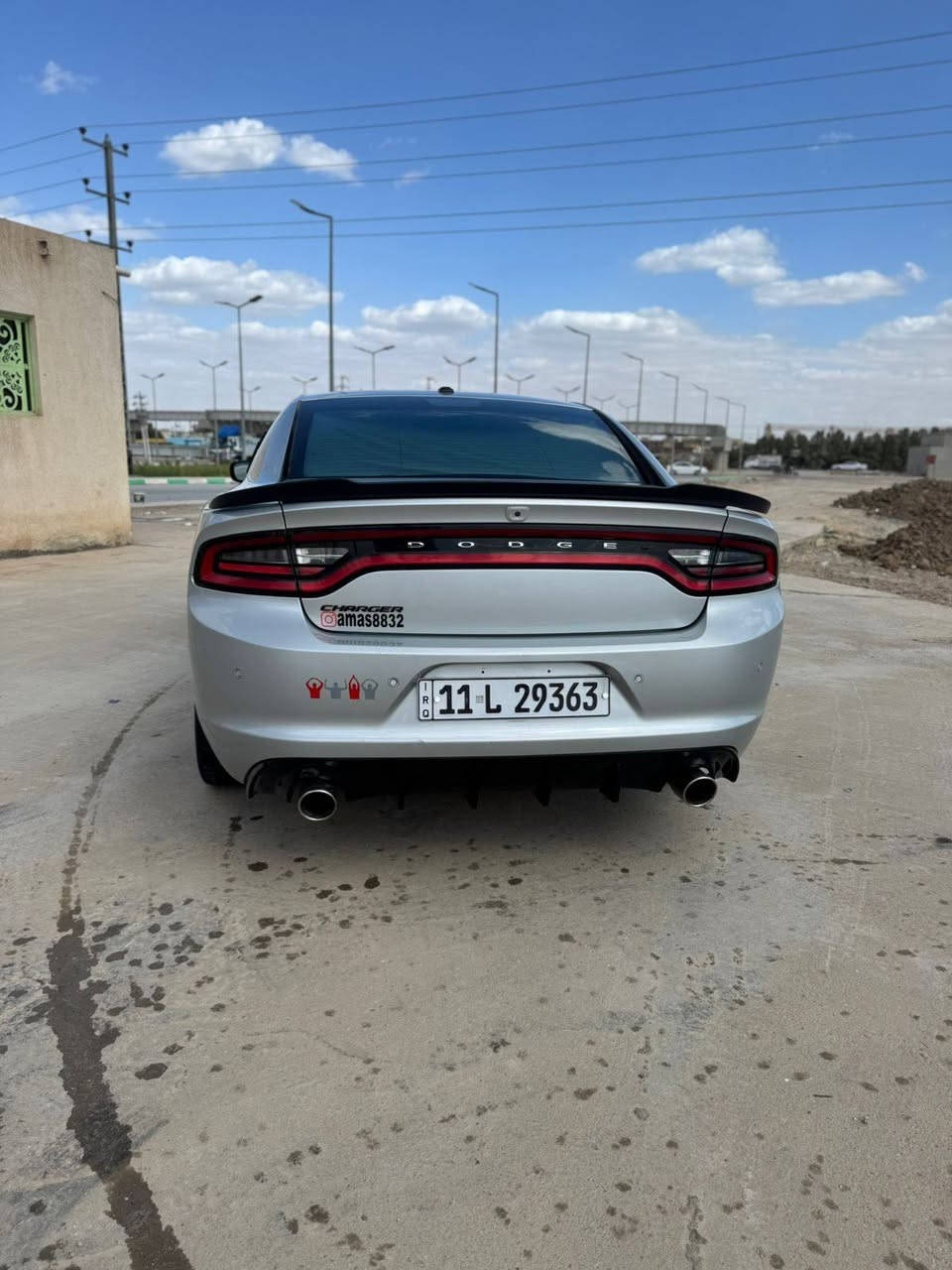 سلام عليكم 
جارجر اصل ١٩ مرمز ٢٢ رقم دولي بغداد 
ماشيه ٦٢
السعر ١٩٥$
مكان السياره ذي قار الشطره 
الاستفسار الاتصال على الرقم 
***********
