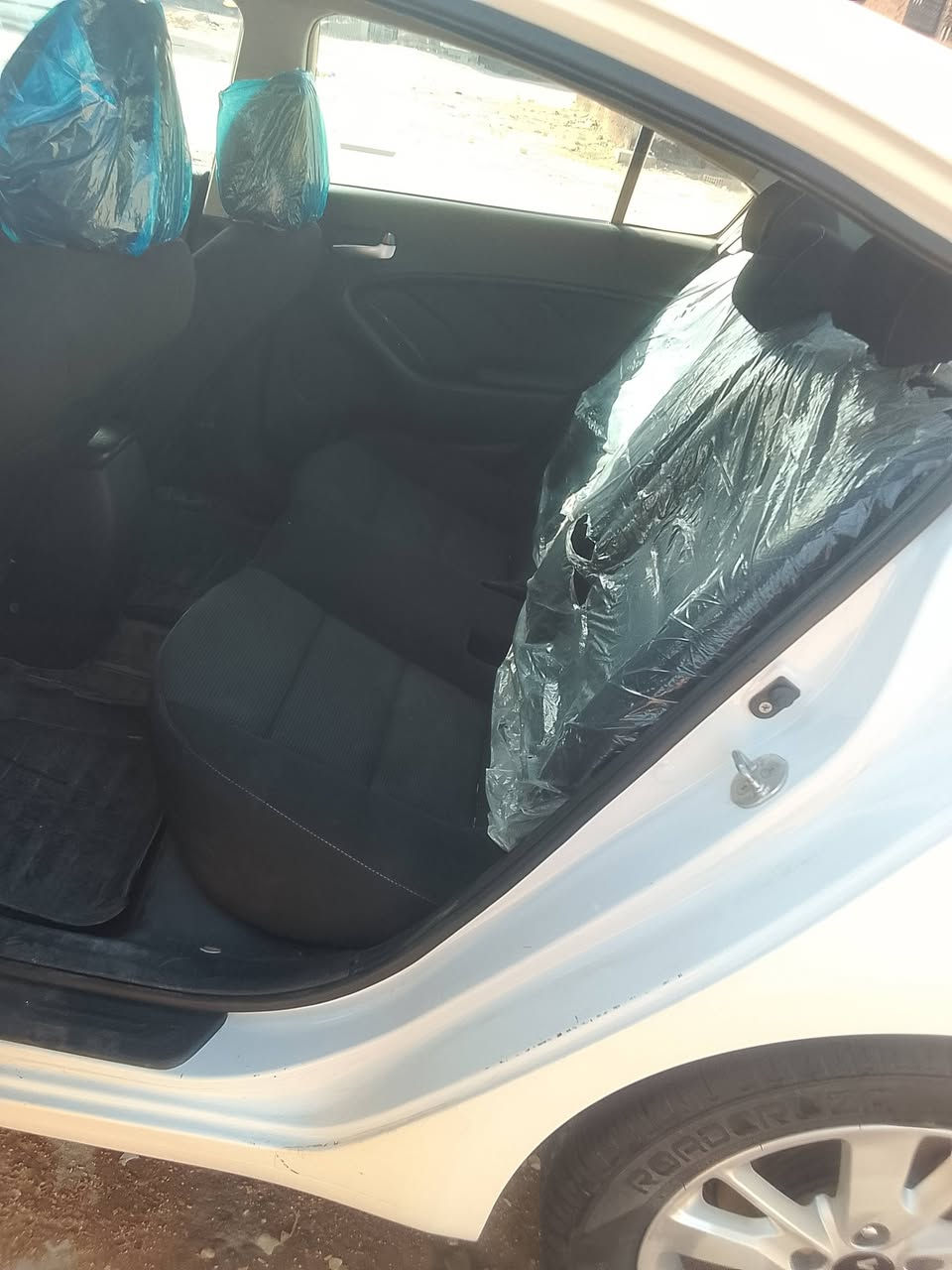 سلام عليكم ورحمة الله وبركاتة الهم صلي عله محمد والي محمد 
اخوانه سيارت فورتي للبيع موديل 17 ضربته قبق جنه وجاملغ خلفي امريكي وباب مبدل الوره تبريد فول سياره حلوه وخير من الله تحويل ثاني يوم العنوان كربلاء مامتواجد عله الفيس *********** السعر 105وبيه مجال بصيط حك الجيه تحياتي الكم
