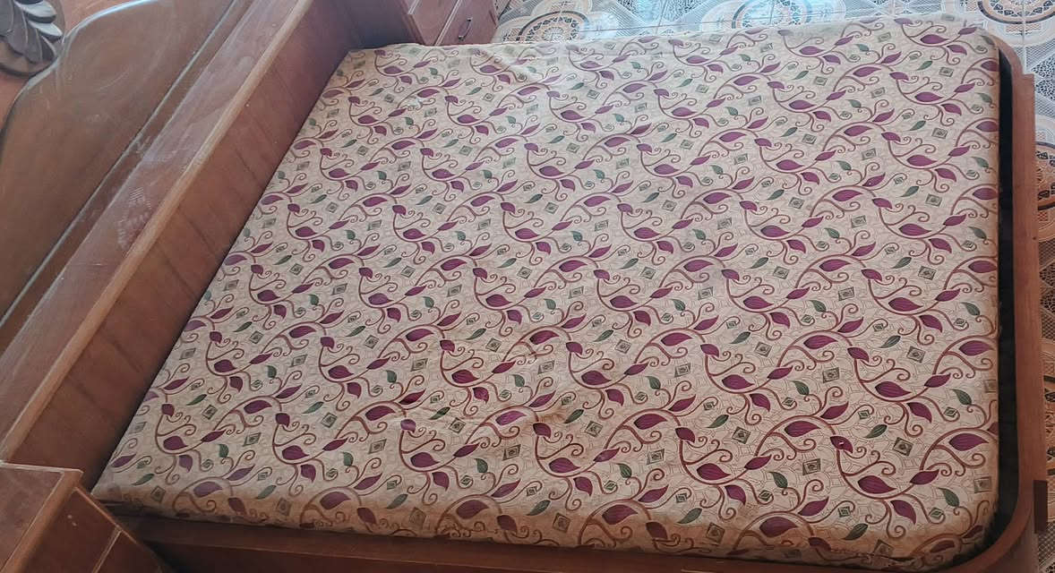 غرفة خشاب للبيع
السعر 500 وبيعة مجال


**إذا كنت صاحب هذا الإعلان وتريد حذفه لأي سبب، رجاءا أرسل رسالة إلى الدعم الفني**