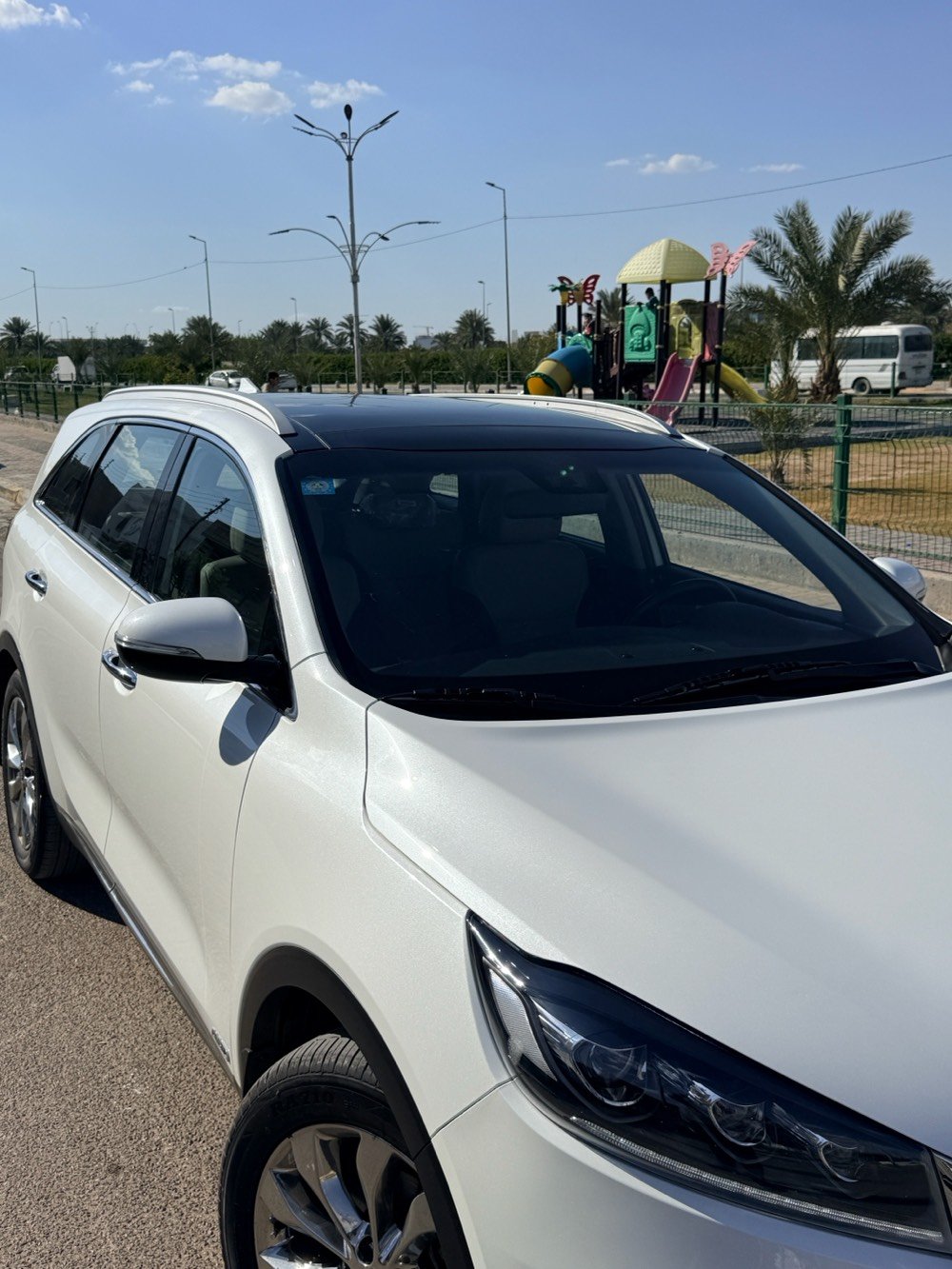 السلام عليكم سورنتو 2019
السياره خليجيه رقم انكليزي جديد ولسنويه باسمي 
المحرك والكير نضيفات جدا 
السياره فول مواصفات بنوراما ومواصفاته معروفه
السياره بدون اي حادث او اي صبغ مكفوله كفاله عامه
بدي السياره نضيف ومابي اي ملاحظات 
للتواصل اكثر ***********
السعر  260 وبيه مجال للشراي 
مكان السياره بغداد الكرخ