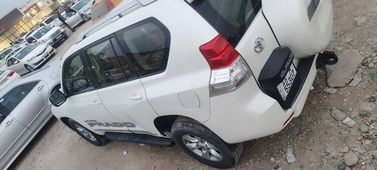 #بيع_ برادو 2010 بلاديه سياره خليجي

مواصفات فول 
كامره خلفيه حساسات داخل بيجي بكلايت كرستال نضام ايكو اقتصاد بانزين فور ويل ثلاجه داخليه  
مكينه  4000 راكب 3قطع تبريد شاشه كبيره  
رقم #بغداد دولي وسنويه وهزه وفحص جدد تحويل ثانيوم وبسمي 
سياره جديده بمعنه الكلمه 
سياره مال بيت أي نقص مابيها 
مكينه و كير خير من الله 
تبريد ثلج كهربائيات كلها شغاله أي نقص مابيها 

#سعر 270وبيها مجال بسيط 
#للستفسار ***********
