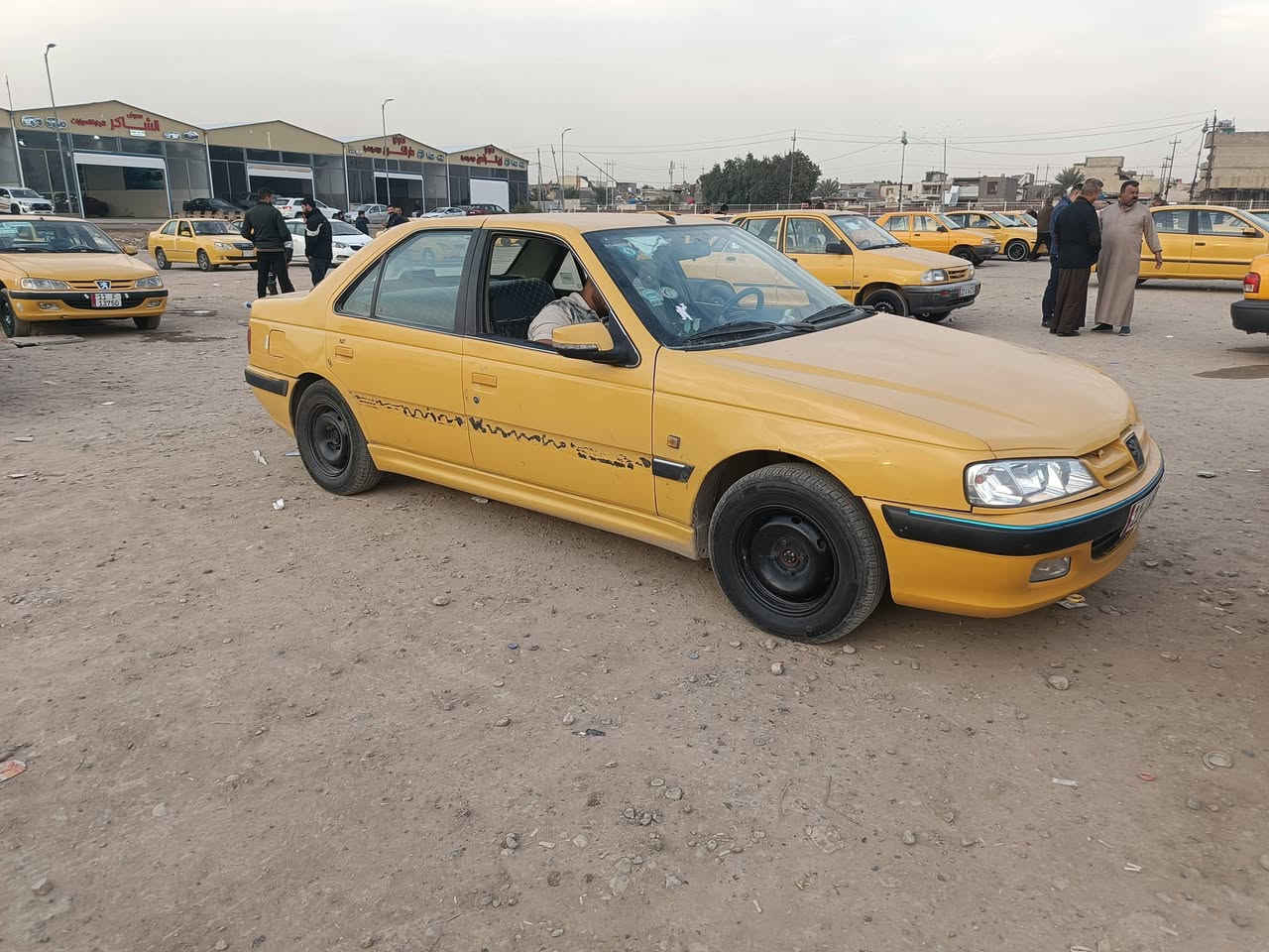 سلام عليكم بيجو بارص 2015 البيع سيارة بسمي سيارة جاهزة بيها تعمير هلالات لورة وجملغ مامي صبغ تبريد شغال سنوية 2028 رقم, ***********، سعر، 46، و بيهة مجال، مكاني بغداد العبيدي رئاسة شارع عشرين
