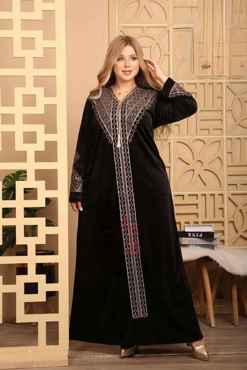 السلام عليكم كلابيه خامه ثقيل مخمل فرنسي شغل مصري قياسات من M-XXXL
سعر القطعه 15000  القطعتين 25000  توصيل حي الفرات حي الجهاد مجاني
باقي مناطق بغداد 5000
للحجز مراسلة الواتساب ***********
 وبدربك متابعه للبيج فضلا وليس امرا تحياتي
