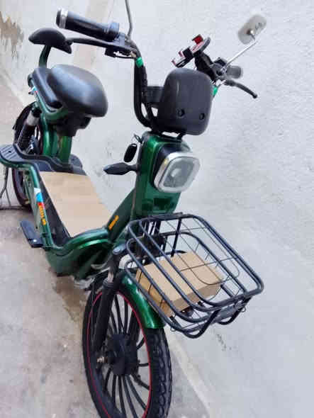 للبيع دراجه شحن كفاله عامه ما بيها اي نقص السعر 275 مكاني الزعفرانيه ***********
