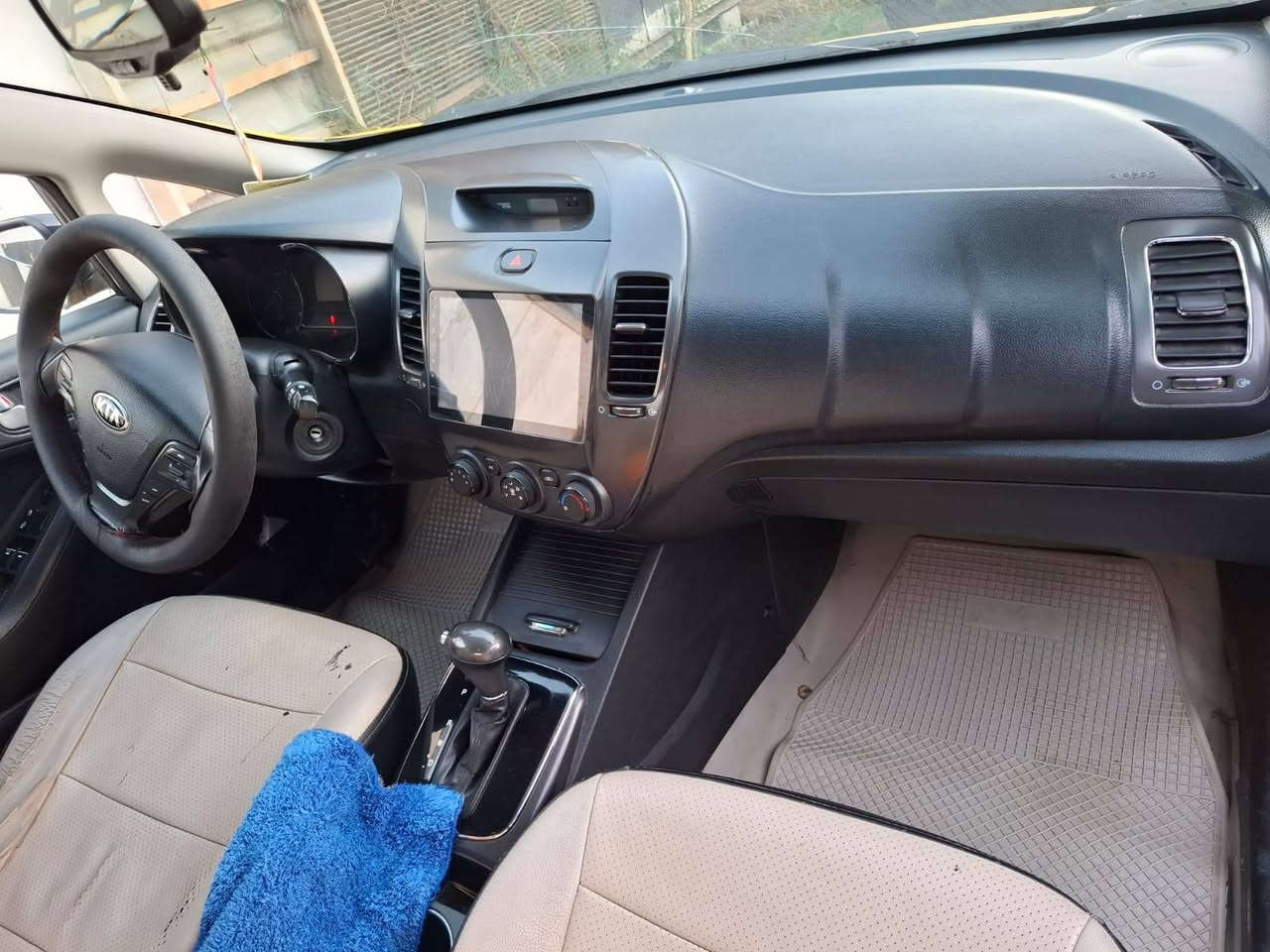 سلام عليكم موديل 17 مكينه دوش بنزين غاز مكينه لا تبخير ولا تنقيص ، سياره احله منصوره ستخدام شخصي بسمي العنوان بغداد يم مركز الخنساء  *********** المستشفى الفضيليه جديد
