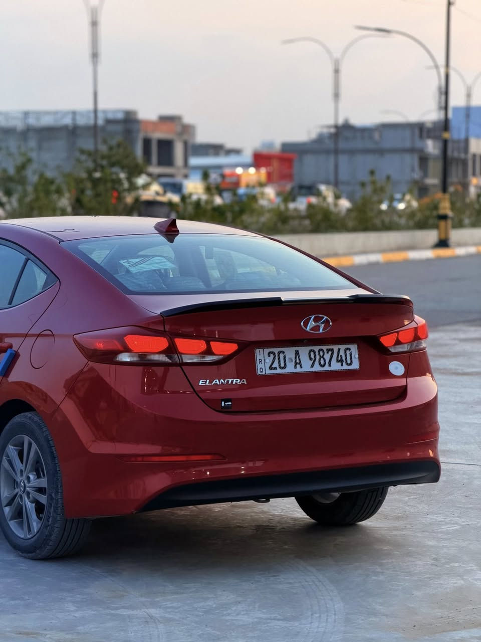 النترا 2018 للبيع بدون حادث  فقط يوجد فيها حالوب مع بارد خفيف في الجاملغ
ماشيه ١٣٣  ميل
مكينه ٢٠٠٠ دوش
باسمي تحويل مباشر 
تخم تاير جديد وادامه كامله سياره مال بيت من ٢٠٢٠ عندي 
عنوان  ديالى بعقوبه 
***********
