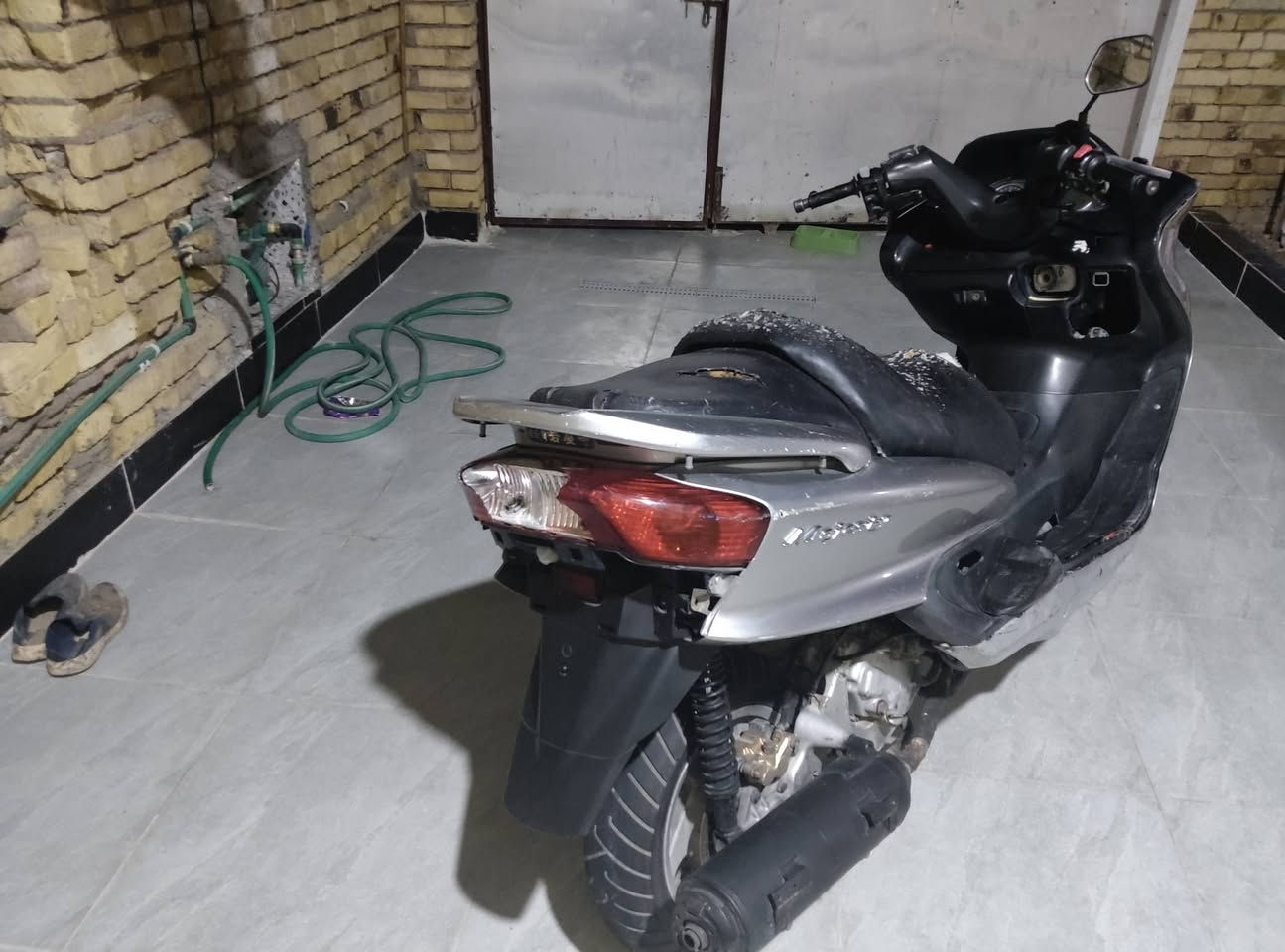 سلام عليكم
ماجستا دبل رون 250cc 
دراجه كامله علئ اخر حبايه من مكينه و كهربائيات نكره سلف بأي وقت و حماوه اقل نص ثابته بس شغل و توكل وين ما تريد 
مكان كوت داموك طشاش سعر 470 و بيها مجال 
***********

