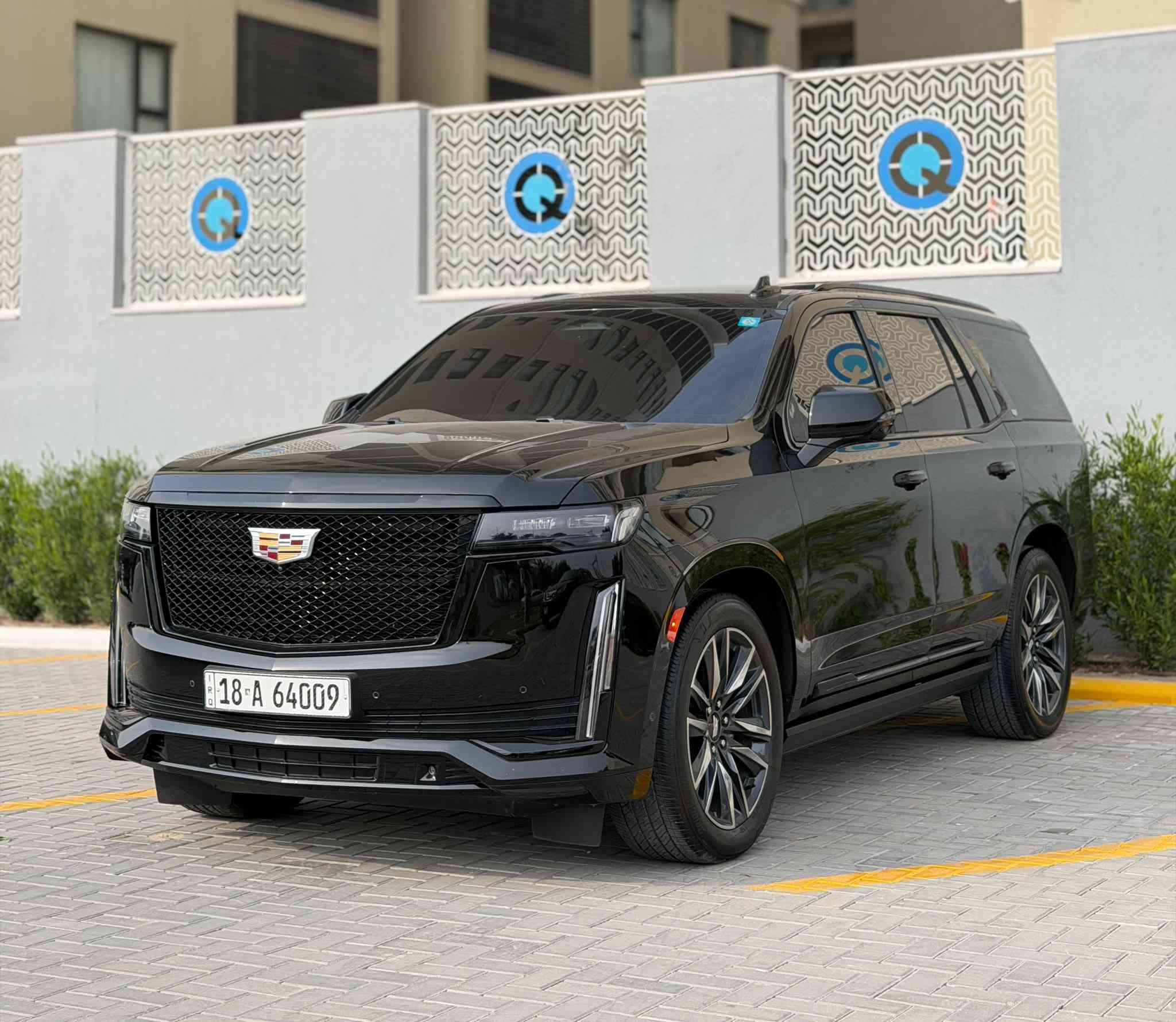 كاديلاك اسكاليد خليجي موديل 2023 
مغلفة ppf ضمان 10 سنين وحتى الشاشات الداخلية مغلفة ppf وعليها ارضيات داخلية تفصاال خاص 

اسبريسو فول مواصفات ماعدى المساج  
ماشييه 70 الف 
 بلاك ادشن بلادي فول فول مواصفات
مكفولة كفالة عامة 
باسمي تحويل ثاني يوم 
المواصفات 
تشغيل عن بعد 
36 سماعة 
سقف شامو 
‏‎5 كاميرات
‏‎5 بصمات
فور ويل
كشن رجاج 
دوسات كهرباء 
داتا شو 
بانوراما 
لايت زنون عالي ناصي ٥ عدسات
‏‎4 شاشات بالدشبول والسقف والكشنات
تحكم بريك 
جنطه ذكيه جلاق
رادار تحديد مسار
رادار خلفي
رادار امامي 
رادار جانبي 
كشن تدفئة وتبريد سايق وراكب
كشنات امامية تدليك
كشنات خلفية تدفئة
مري شفط 
اشارة بداخل المراية
كشنات جلد 
كشنات خلفية منفصل VIP
علامة كاديلاك ضوئية بالدعامية الخلفية
الكشنات كهرباء 
ذاكرة ميموري ستيرن وكشن
قاصه 
ويل ٢٢ بلادي 
بااختصار السيارة فول للاخير 
مكفول كفاله عام سياره جديد بل باكيت 
سياره ب اسمي تحويل مباشر
سعر السيارة ( 753 ورقة $ وبيها مجال ) 
مكان سيارة بغداد / حي الجهاد  
رقم الهاتف : 
***********
