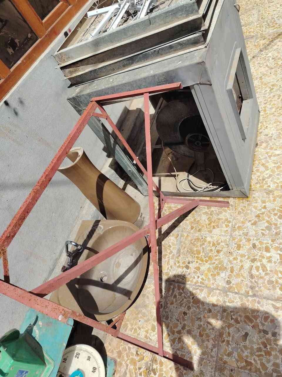 أغراض  للبيع مكان كوير
***********
سعر مناسب
