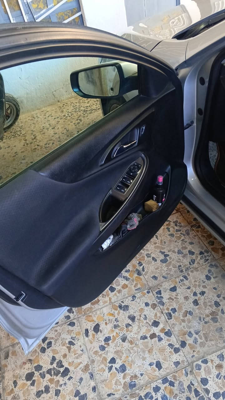 بيع مستعجل ماليبو 16الشكل الجديد رقم شمالي باسمي تريد تحويل او وكاله مواصفات معروفه فول عده الفتحه محرك گير كفاله گيرها اي تي وباقي التفاصيل داخل الصور 
السعر 80بيه مجال 
عنوان بصره گرمة علي حي الرساله 
***********
