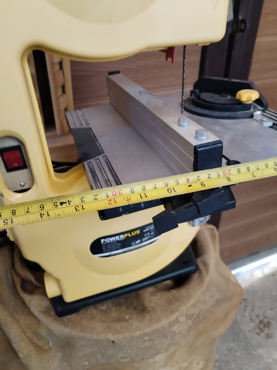 بسم الله الرحمن الرحيم منشار لولبي للبيع حجم صغير القياسات في الصور مكاني كربلاء السعر 100 قفل  واتساب شراي يتصل  ماعندي  توصيل  ***********  ***********
