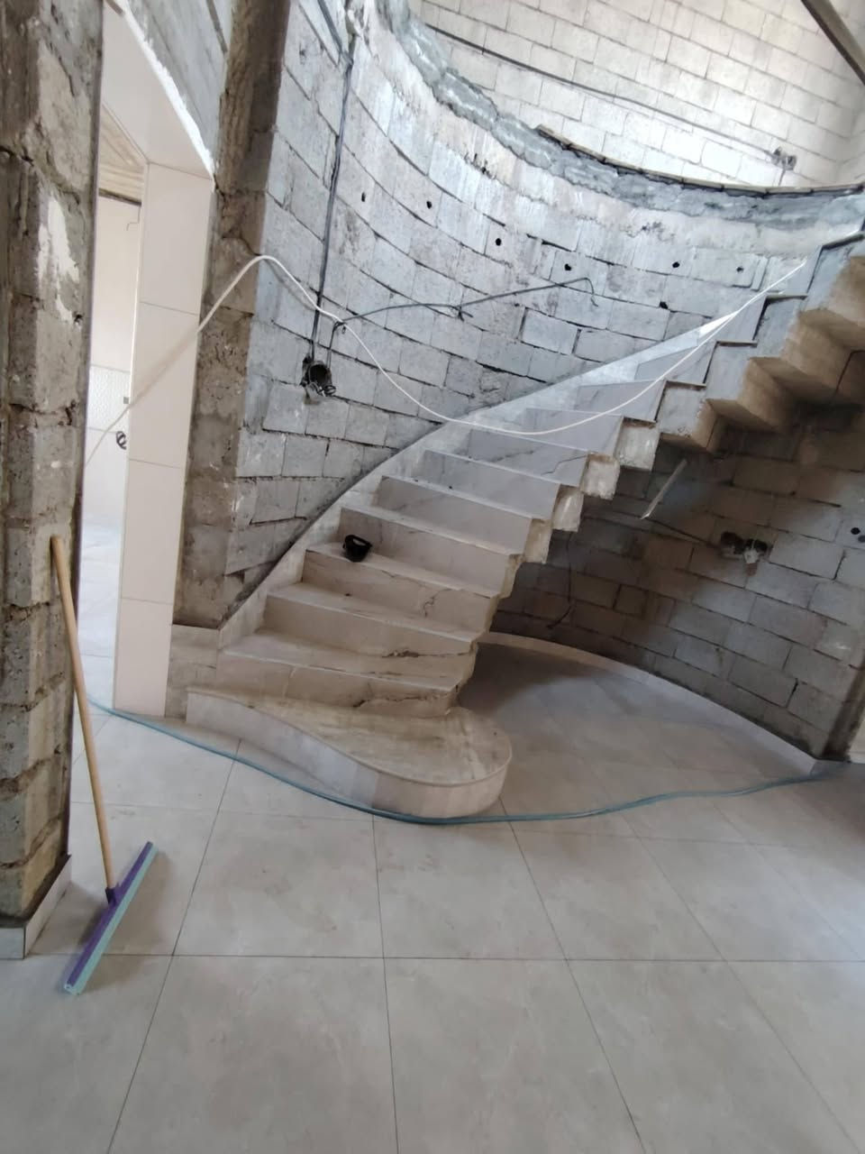 متفرغ....
شغل سيراميك بورسلين مرمر كاشي نافورات وباربكيو ترميم تجديد  استلام هندسي 
للأستفسار متوفر واتساب ***********
