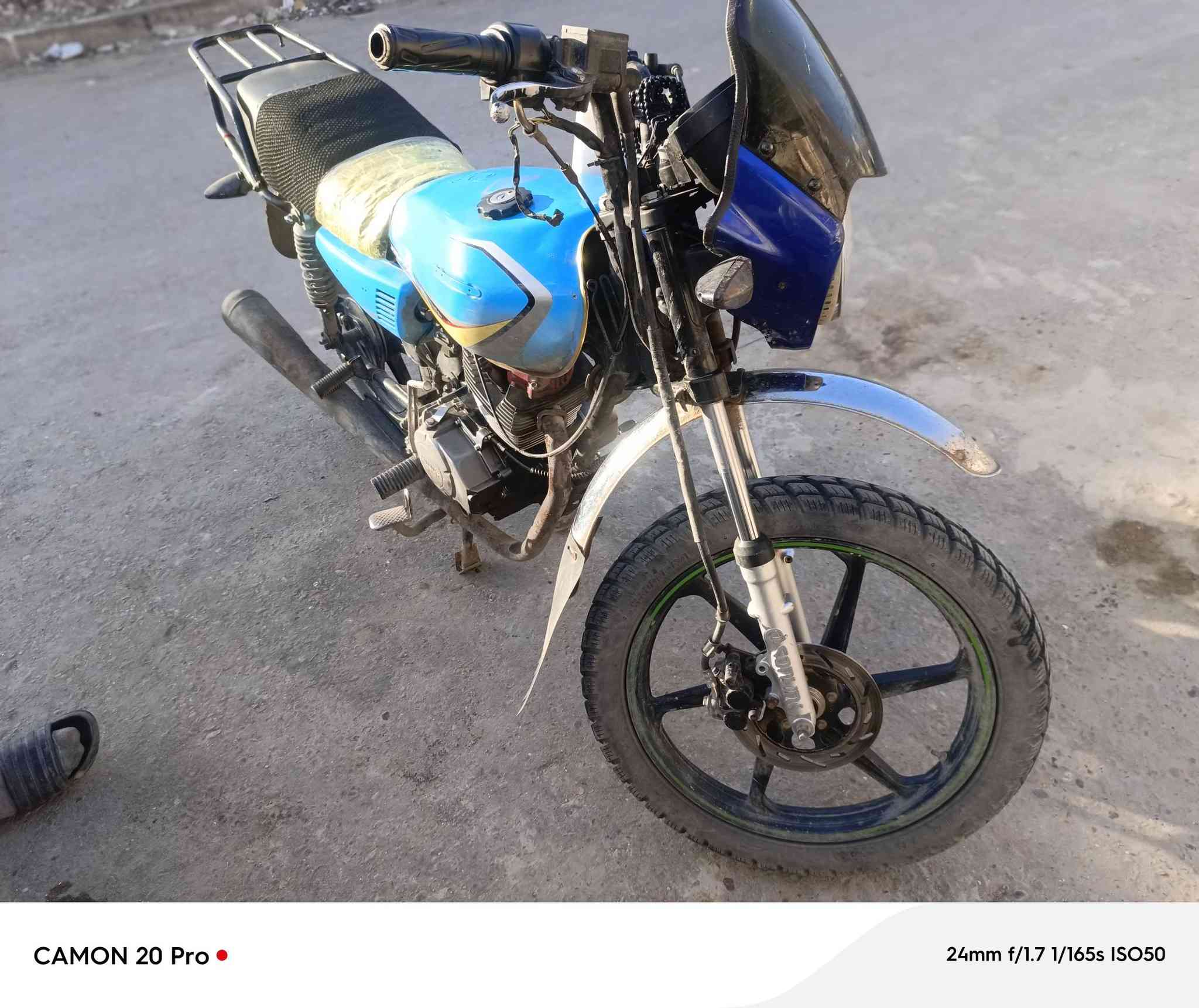 سلام عليكم دراجة شاينك مديل 2023 لبيع *********** دراجة خير من لله چنت اشتغل بيهة بس عتازيت
