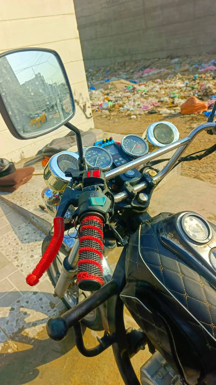 موديل 2015محرك2020بيها بليته بس اسويلك مكاتبه ستوته كاعده نضيفه كدام العين سعرها 1200ببها مجال شراي تعال مو بس تراسل عل سعر واني كاتبه هنا***********
