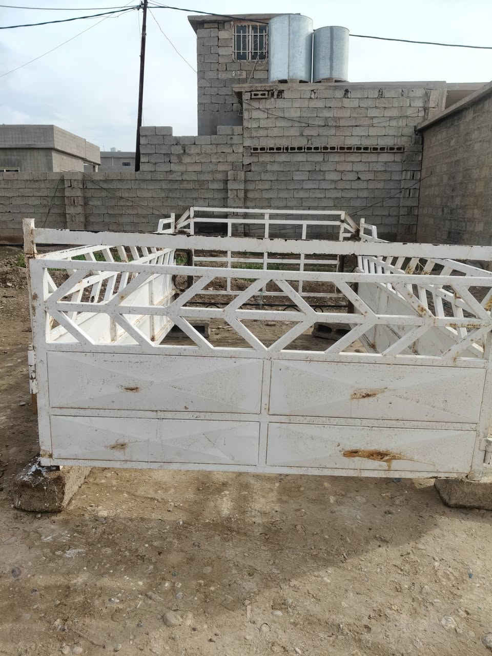 محجل للبيع سعر 175 
من يرغب بالاتصال عالرقم *********** 
الموقع قرية حوض٦
