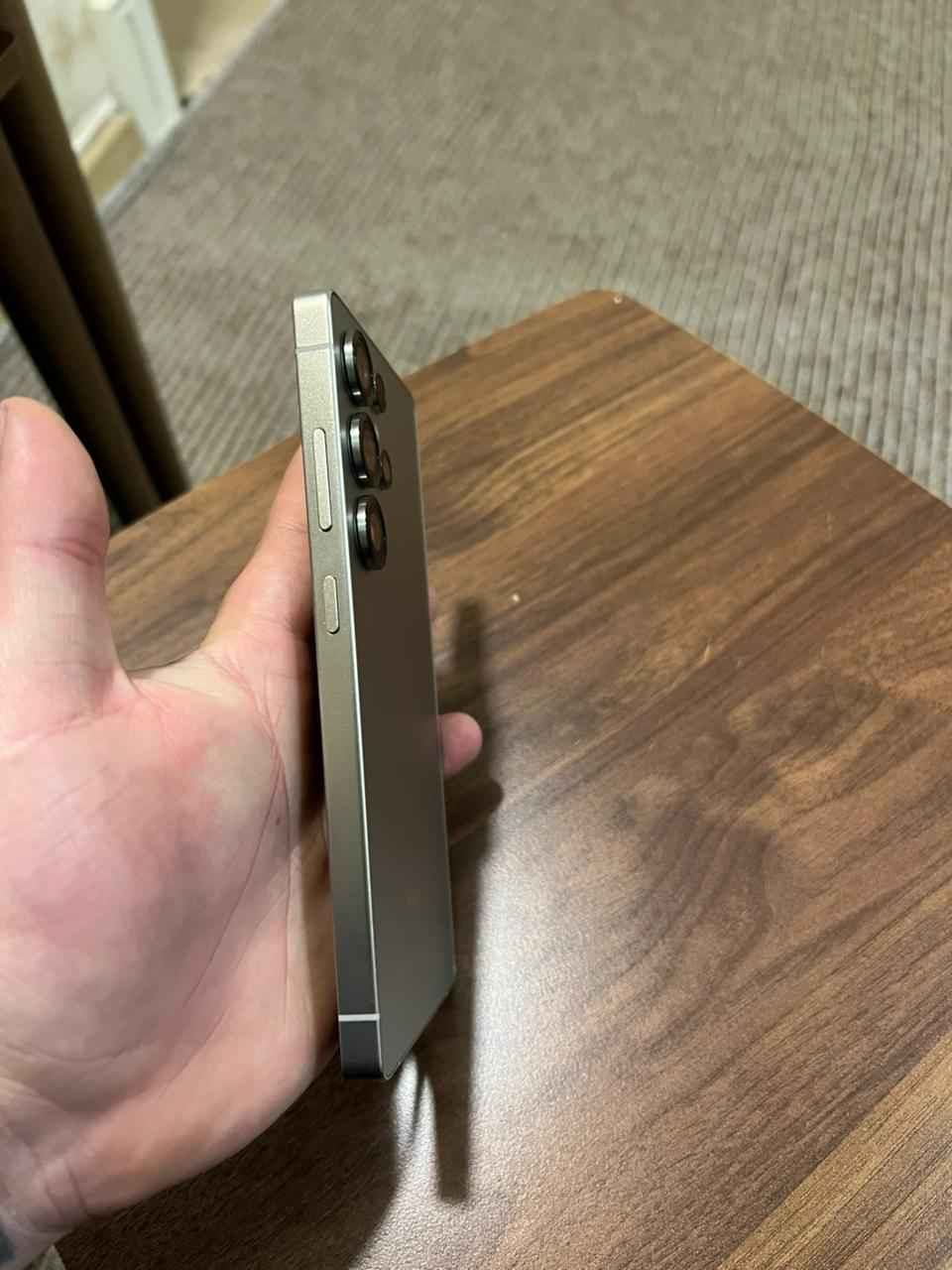 سامسۆنگ S25 ultra ، زۆر خاوێن و بێ کێشە (100/100). ڕام 12 گێگا و میمۆری 256 گێگایە. شةريكةي جيبالة مۆبایلەکە زۆر کەم بەکارهاتووە، 830$دولار مەجالێکی زۆر کەم
***********

سامسونج S25 ultra ، نظافة تامة 100/100. الرام 12
جيجا والذاكرة 256 جيجا. الجهاز استخدامه قليل جداً و ممتاز، شركة جبال ، السعر: 830$دولار مجال بسيط جدا 
*********** أربيل, العراق
