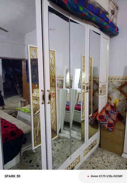 سلام عليكم غرفه نوم كامله مستعمله مده ٣ اشهر فقط الاستفسار 
***********
