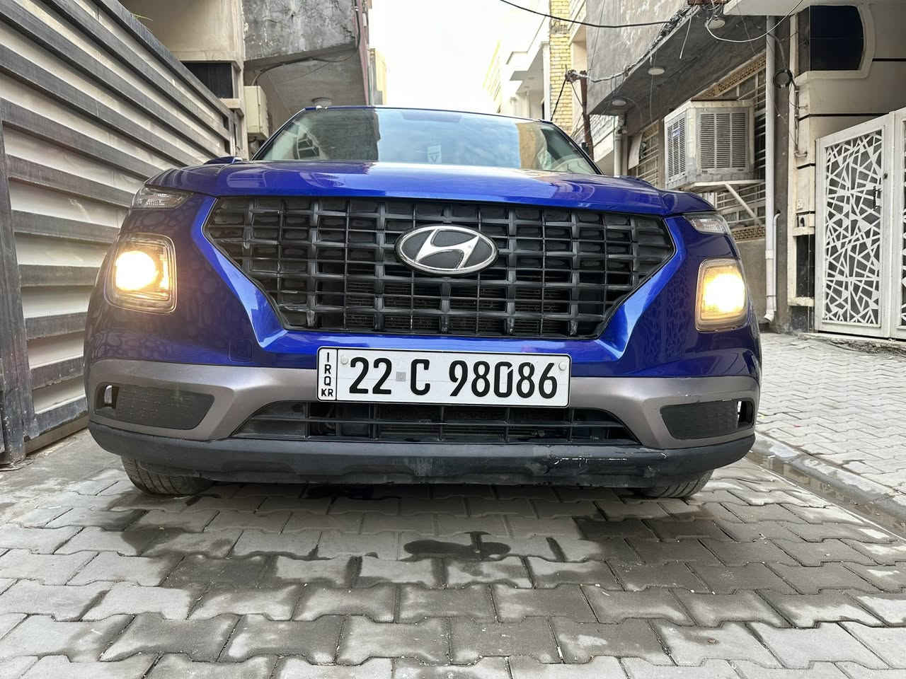 سلام عليكم هونداي فنيو رقم اربيل موديل 2022  حادثها موضح بالصور جاملغ وربع البنيد مصلح ما مبدل وبيها طخة بالجاملغ الخلف وشخط بالباب مواصفاتها كشنات تدفئة وتحكمات وكاربلي سعره 118 مكانها بغداد حي تونس للاستفسار الاتصال على الرقم ***********
