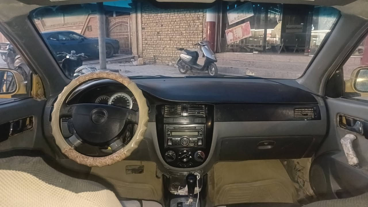 اوبترا 2010 للبيع
سيارة مكلوبة معمرة بدون عيب شرعي 
كير و مكينة 1600  شد جديد 
سنوية منتهية 
السعر 35
واتساب فقط ***********
