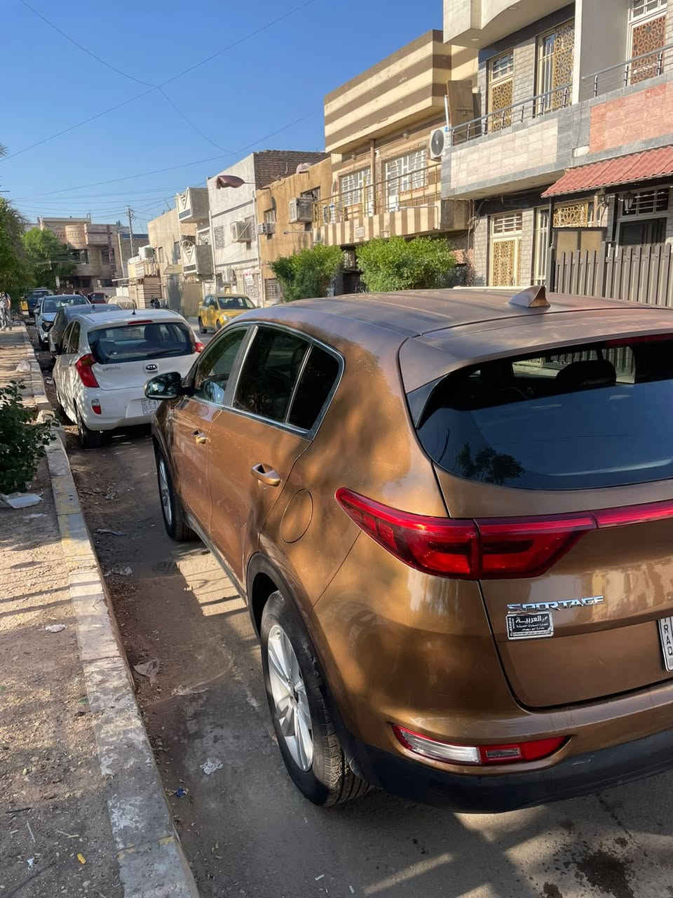 السلام عليكم
كيا سبورتج للبيع موديل ٢٠١٨ وارد امريكي نص فول دفع رباعي 
السياره ماشيه ١٠٣ الف 
السياره بامريكا حادثها بنيد بدون دواخل هنا صارت بيها طخطخات ونصبغن ابيعها احزام لان ماعندي
 سونار الها السياره حلوه ومسويلها ادامه كامله رايدها ب١٣٧
للستفسار ***********
