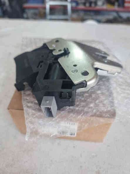 الاسعار داخل الصور من محلات عالم الفرنسي  - دهوك  *********** - ***********  - يوجد نقل كافه محافضات العراق -
