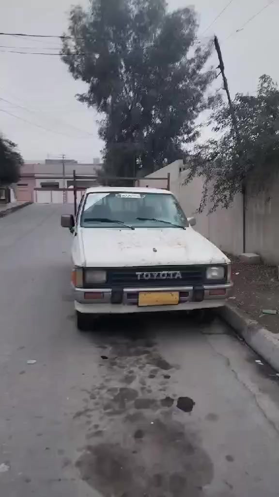 بيكم تويوتا 88 للبيع رقم صلاح الدين اصفر محرك كير اكسل شرط صبغ مكانات بدون ضرر كابون بانزين موجود ورقي شرط التحويل السعر 45 وبي مجال بسيط مكان السياره موصل الايمن آني مكلف بالنشر للاستفسار هذا رقم صاحبها *********** لحد يدخلي خاص رجاء˝
