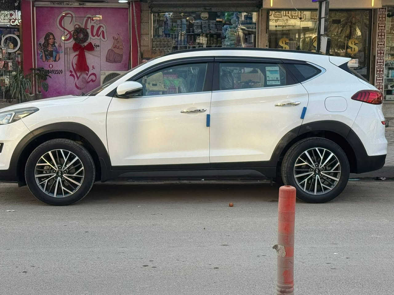 توسان 2020
كاصد خليجي فول مواصفات الكاصد 
مكفوله
 رقم دولي بغداد 
حساسات 
لايت 5 عدسات
ليد امامي خلفي
لايت دوار ويه الستيرن
 بالمري ومري شفط
اشارات ترحيب باب ومري
كير 3 انضمه 
تخم تاير جديد
باتري جديد
كير ومكينة كفالة

بصمه 2
شاشة بلادية 
سايد بريك برجل
كشنات جلد كهربائيه
تبريد قطعتين

مكاني بابل جبله 
للاستفسار الاتصال على الرقم ***********
