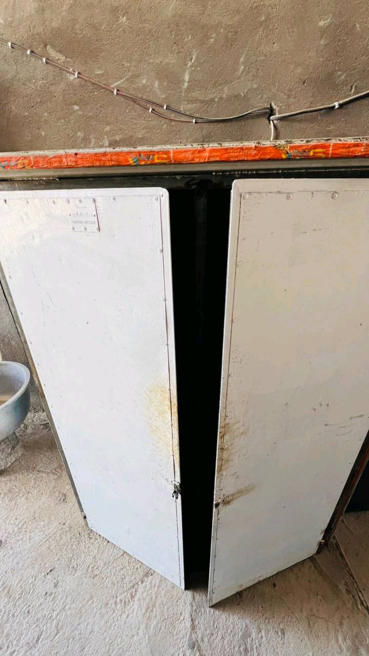 فرن عذاري حجم 90  طابقين 
خماره بابين  مع عربانه 2 
عجانه  ام الچيس 
ميز تزكاه  2 متر  
ميز عرض عدد 2 
45 صينيه 
بطل خماره 
منضم غاز عدد 2 
السعر 3700000
وبي مجال